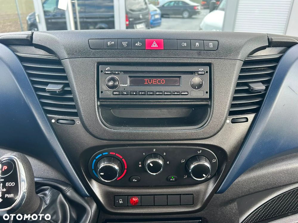 Iveco Daily 40C18 35C18 Hi-Matic 3.0 HPI Skrzynia 4,9m **KLIMA**NA BLIŹNIAKACH**Sprowadzony**2019R** - 12