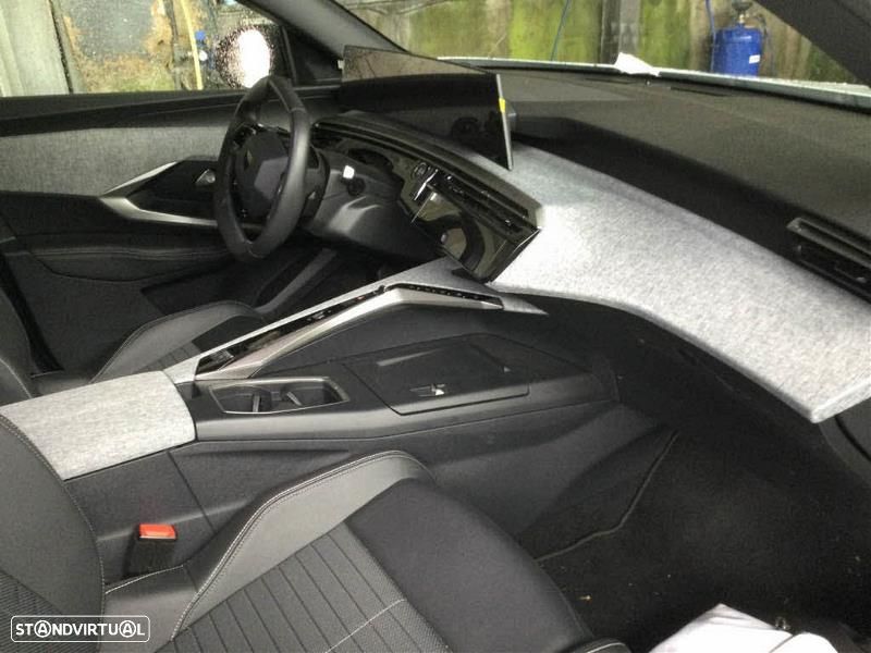 Peugeot E-3008 73 kWh Allure - 7