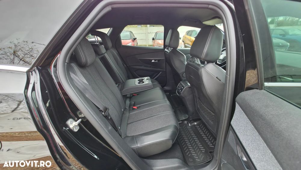 Peugeot 3008 1.2 PureTech Turbo S&S EAT6 GT-Line - 17