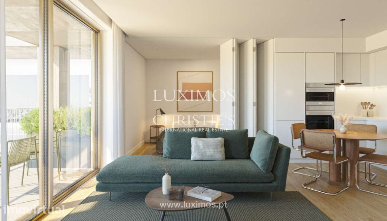Fernão Magalhães 127: Apartamento T2, à venda, no centro do Porto - Grande imagem: 3/23