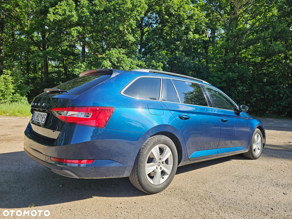 Skoda Superb 2.0 TDI SCR Ambition DSG - 3