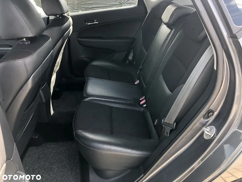 Hyundai i30 1.4 Comfort - 11