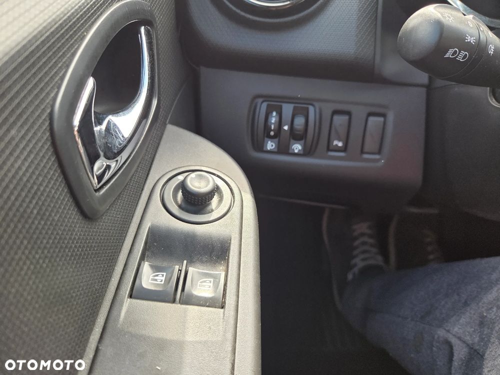Renault Clio - 23