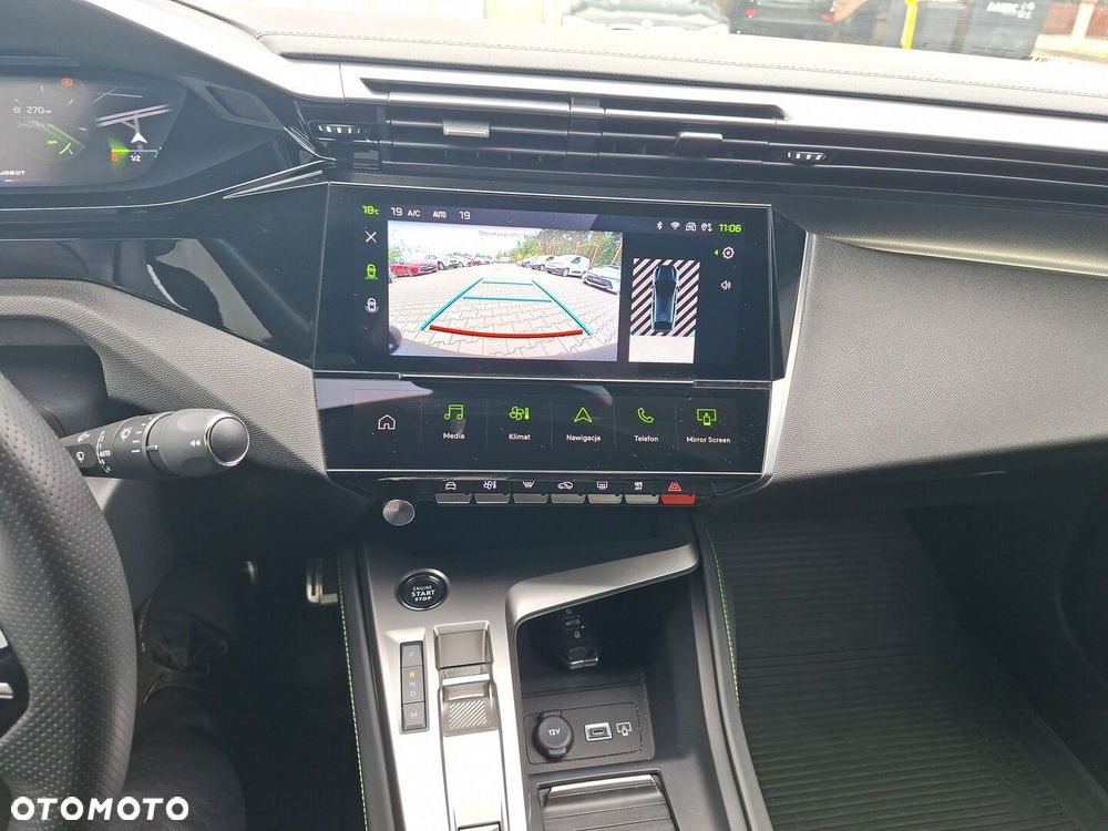 Peugeot 408 - 16