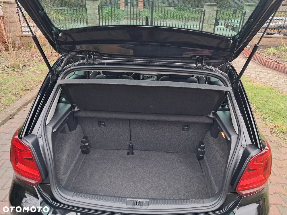 Volkswagen Polo 1.2 TSI Blue Motion Technology beats - 14