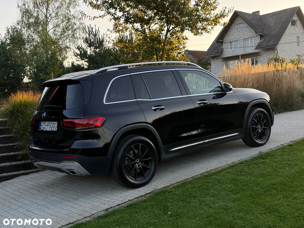 Mercedes-Benz GLB - 4