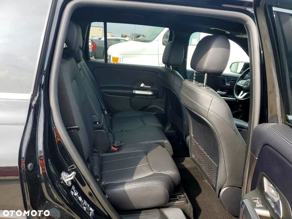 Mercedes-Benz GLB 250 4Matic 8G-DCT - 11