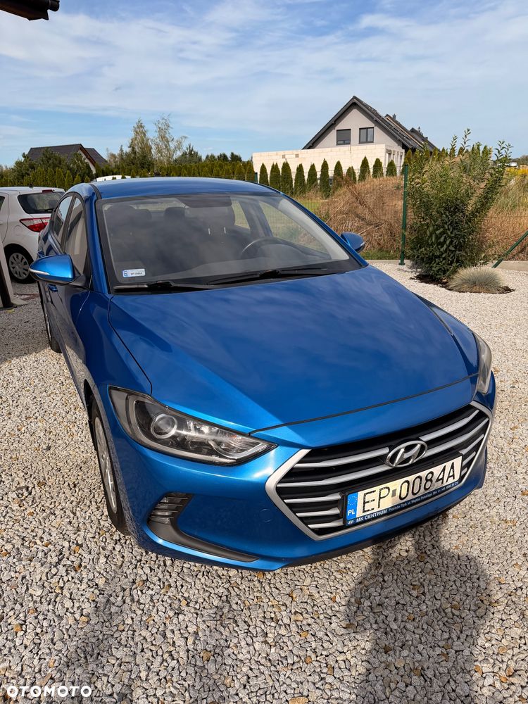Hyundai Elantra 1.6 CRDi Comfort - 2