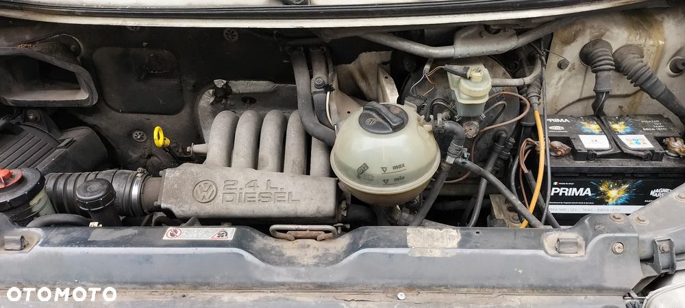 Volkswagen Caravelle - 7