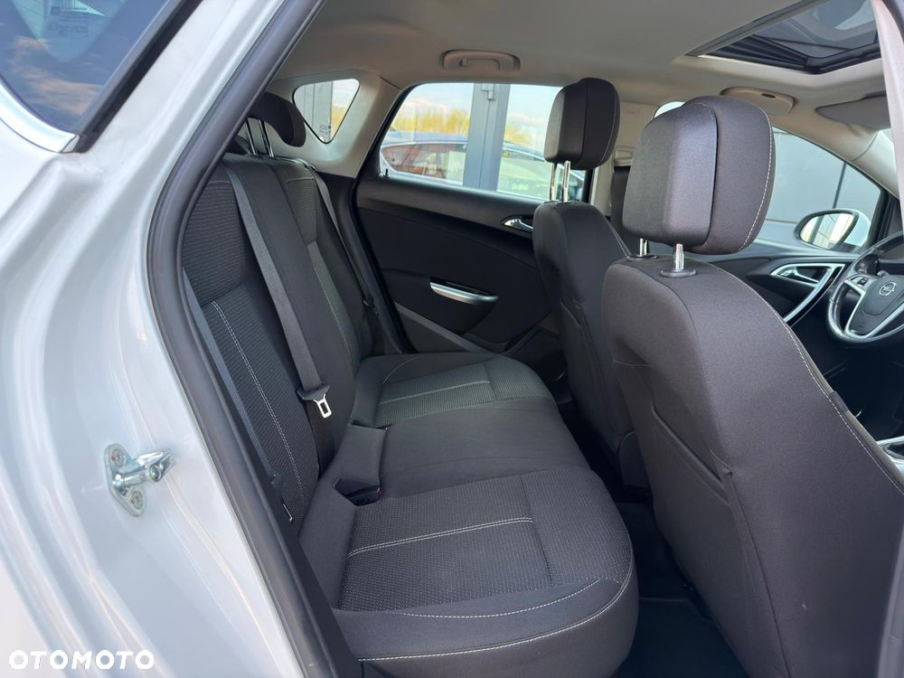 Opel Astra 1.4 Turbo Edition - 28