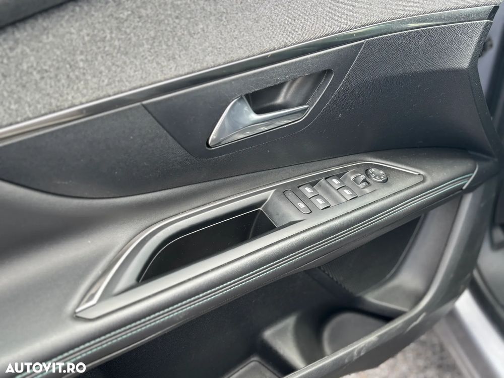 Peugeot 3008 1.2 PureTech 130 EAT8 Allure Pack - 14