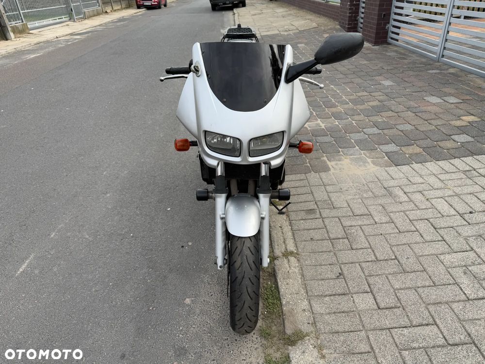 Yamaha FZS - 2