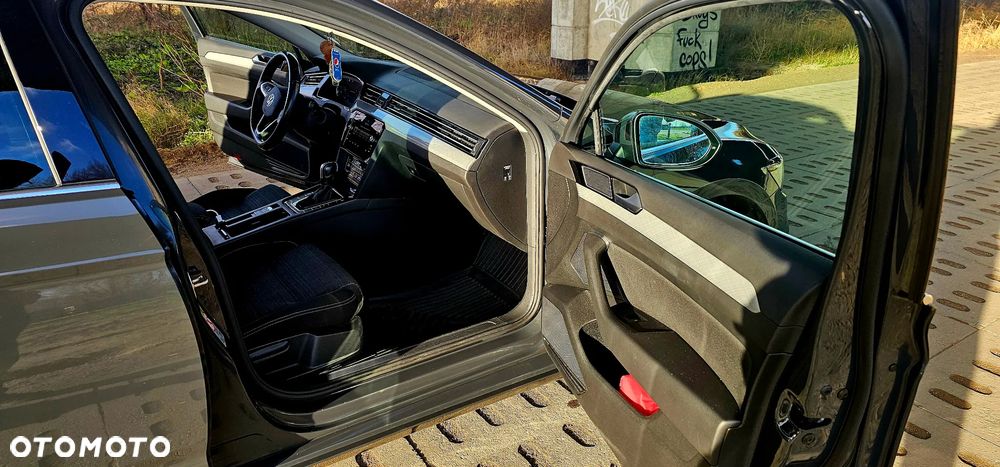 Volkswagen Passat 2.0 TDI EVO Business DSG - 26
