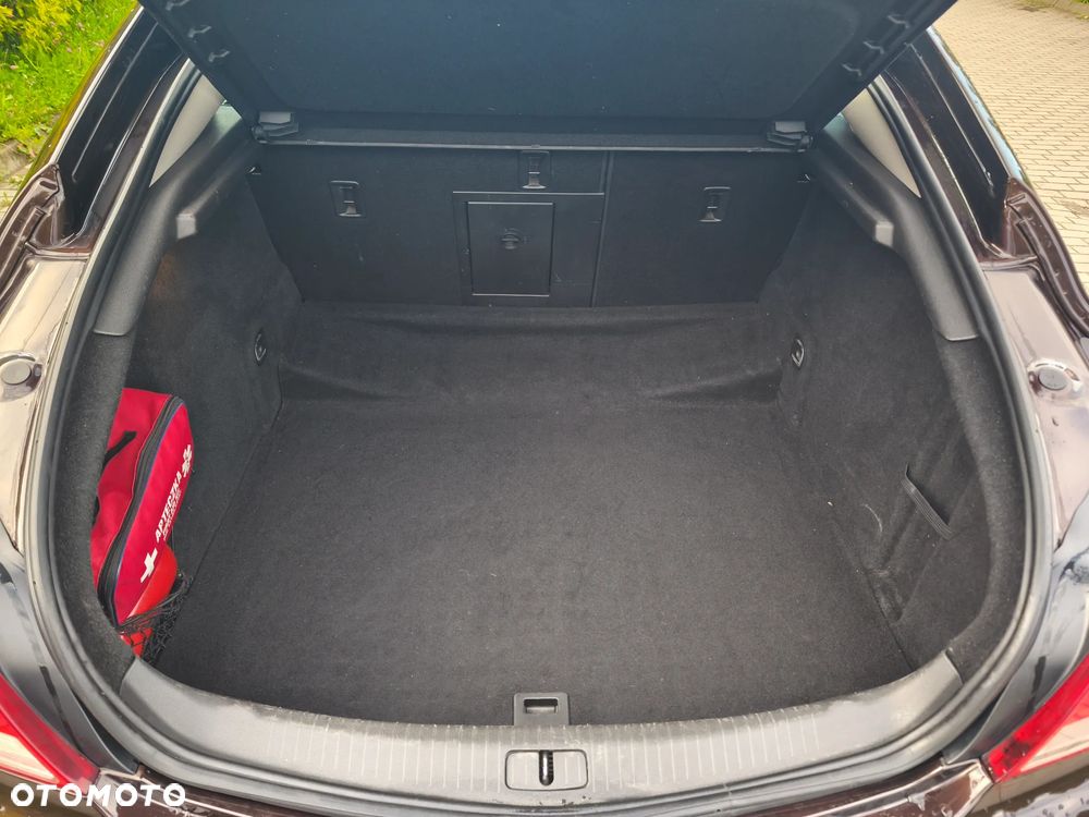 Opel Insignia 1.8 - 8