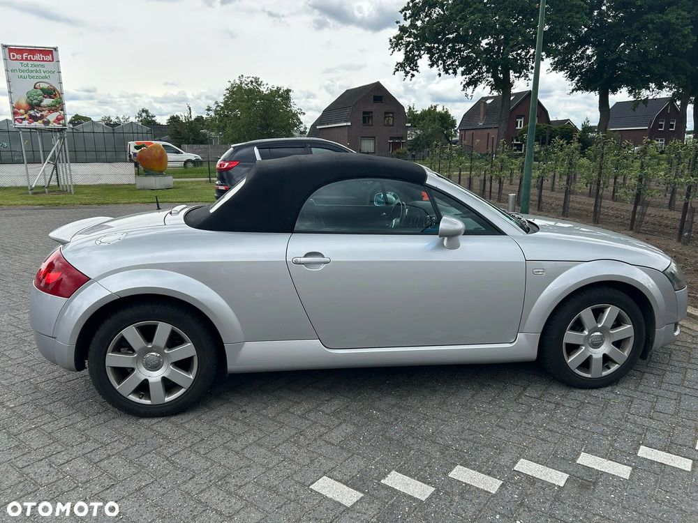 Audi TT Coupé 1.8T Quattro - 8
