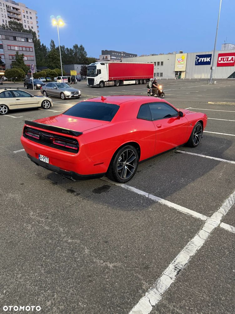 Dodge Challenger 6.4 Scat Pack - 4