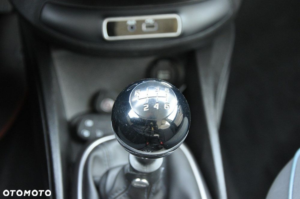 Fiat 500X 1.4 MultiAir Pop Star - 19