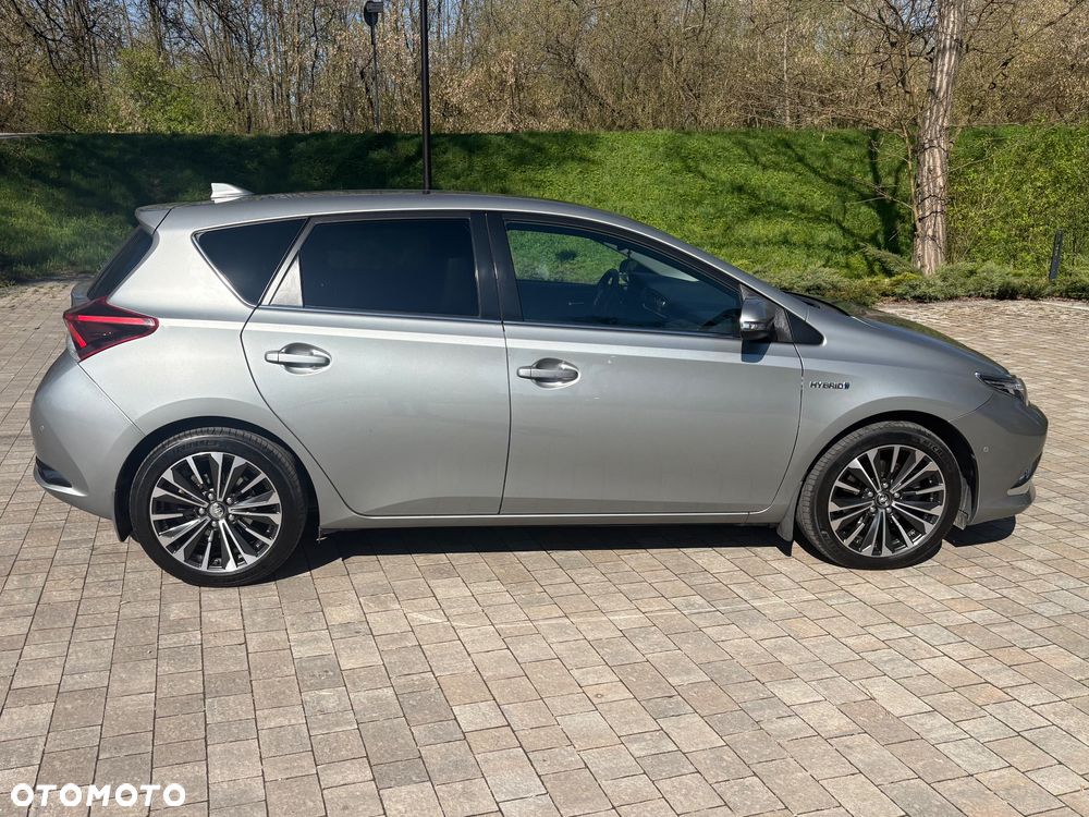 Toyota Auris Hybrid 135 Prestige - 9