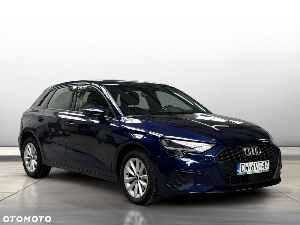 Audi A3 Sportback - 1