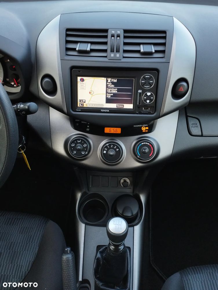 Toyota RAV4 2.0 VVT-i Sol NAVI - 14