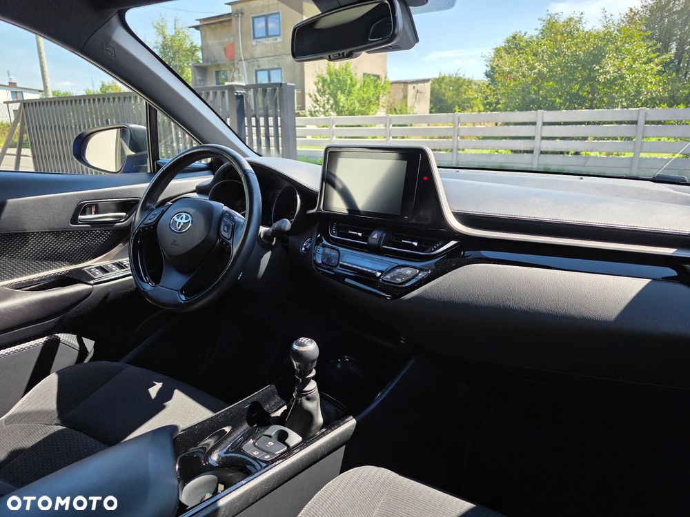 Toyota C-HR 1.2 Turbo Team Deutschland - 7