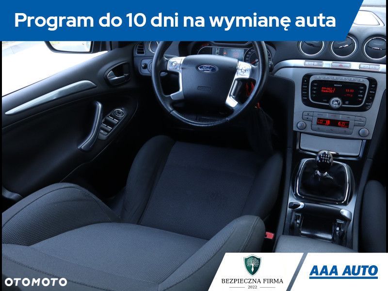 Ford S-Max - 8