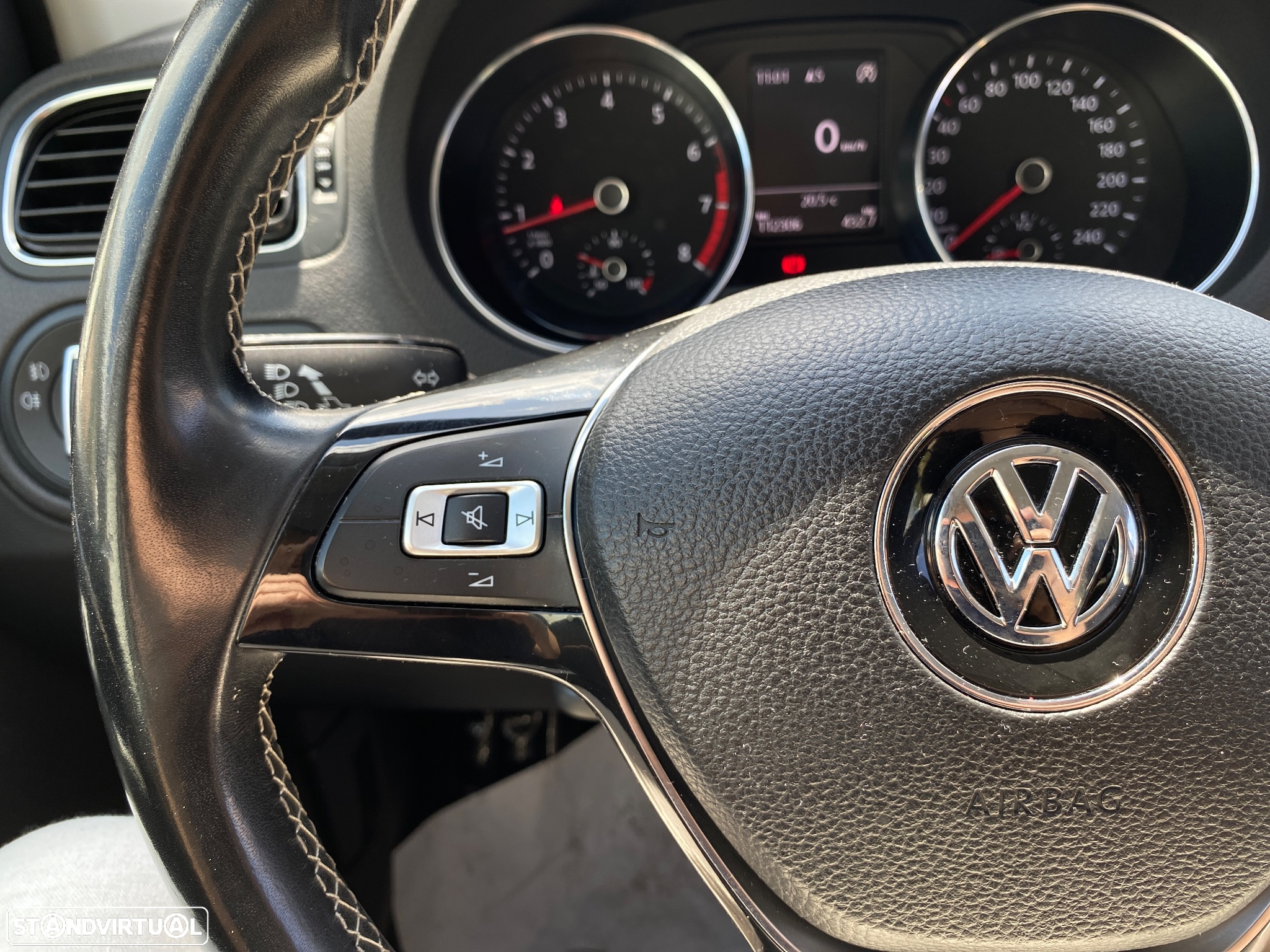 VW Polo 1.0 Lounge - 23