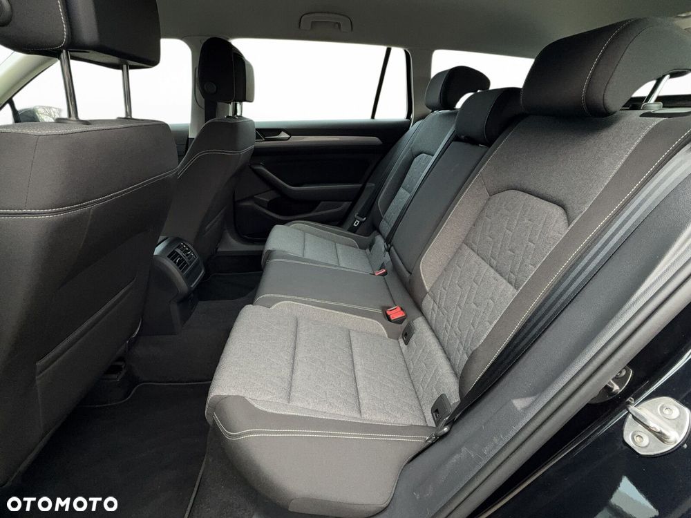 Volkswagen Passat Variant - 27
