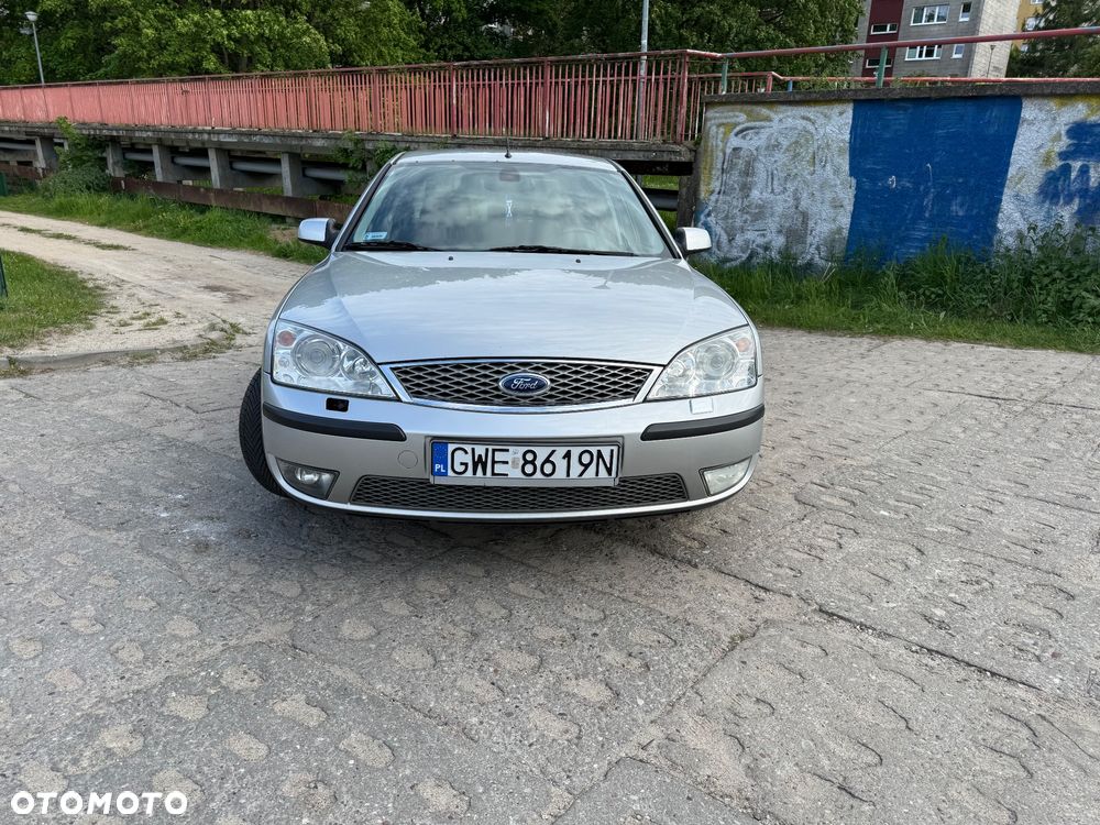 Ford Mondeo 2.0 Ghia - 2