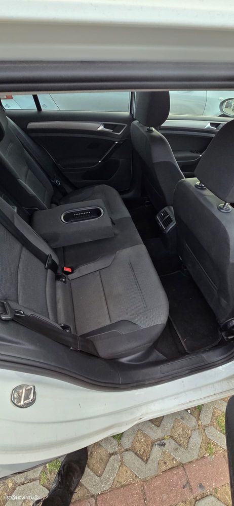 VW Golf Variant 1.6 TDi BlueMotion DSG Comfortline - 4