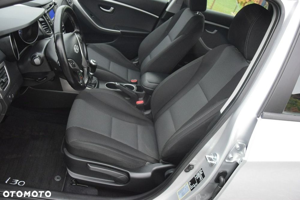 Hyundai i30 1.4 Classic + - 26