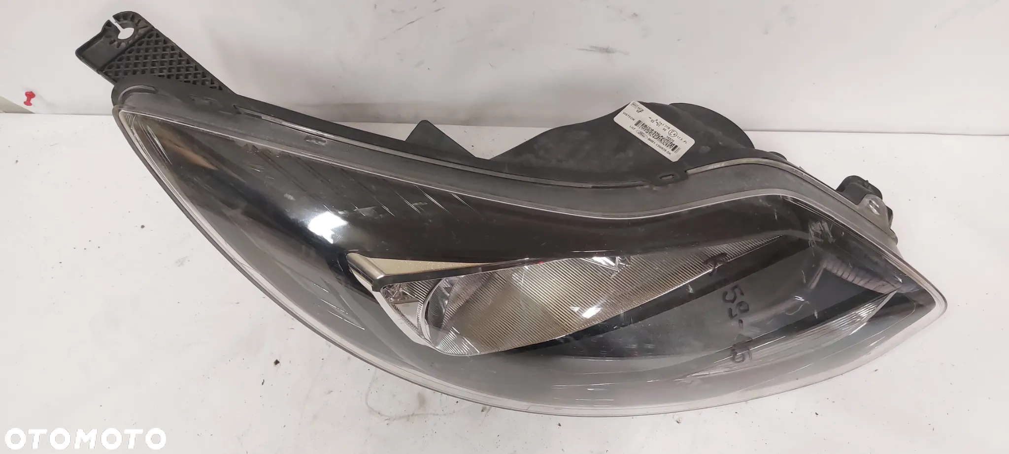 .  LAMPA PRZOD PRZEDNIA PRAWA FORD FOCUS MK3 - 2