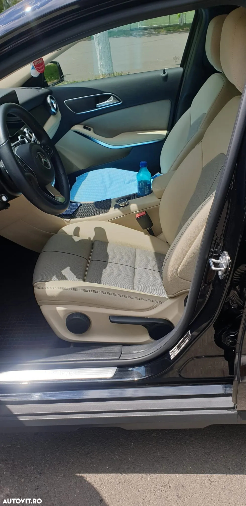 Mercedes-Benz GLA - 8