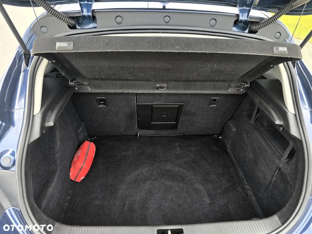 Opel Astra 1.6 Cosmo - 26