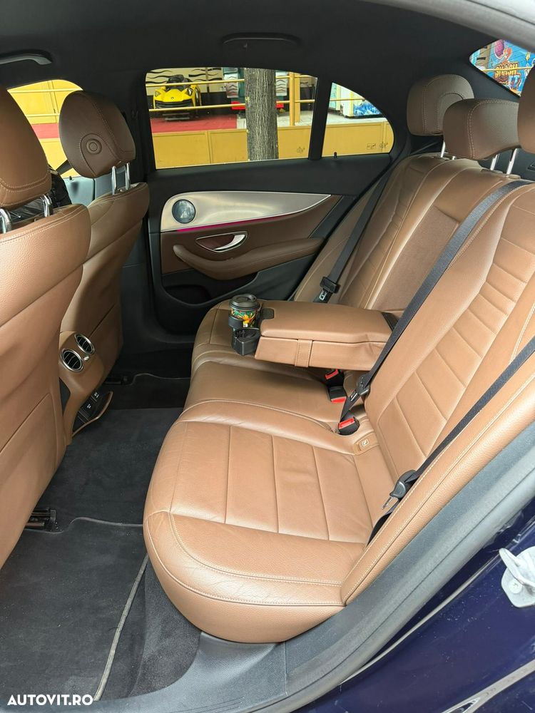 Mercedes-Benz E - 4
