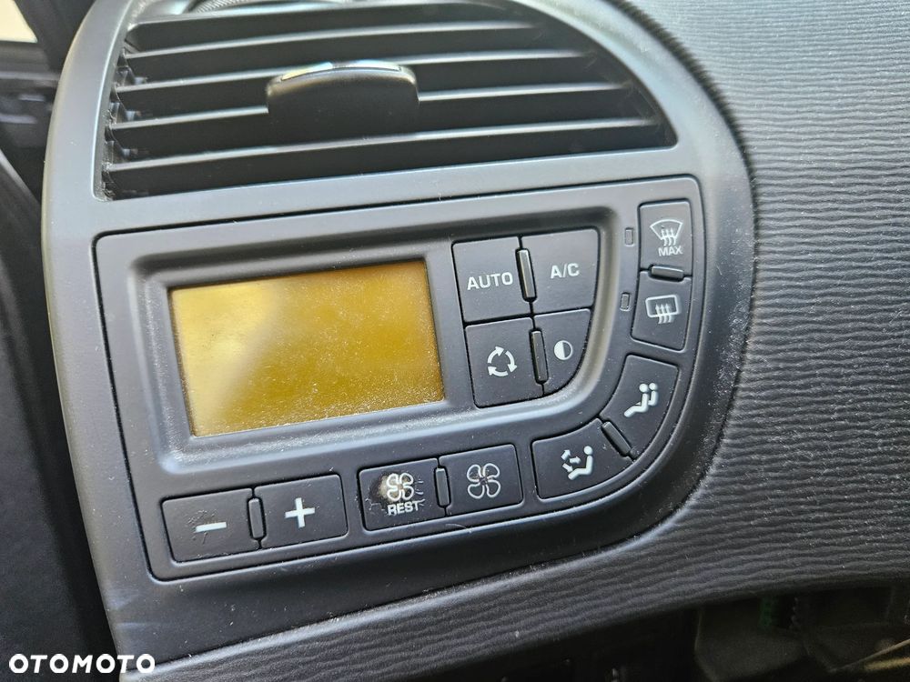 Citroen C4 Picasso I panel sterowania nawiewu lewy - 1