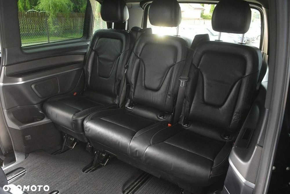 Mercedes-Benz Klasa V 300 d extralang 4Matic 9G-TRONIC Avantgarde - 32
