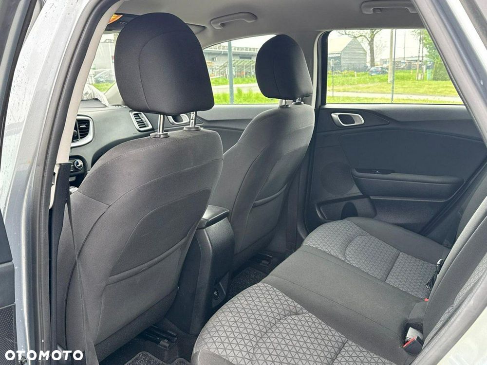 Kia Ceed 1.5 T-GDI Business Line - 14
