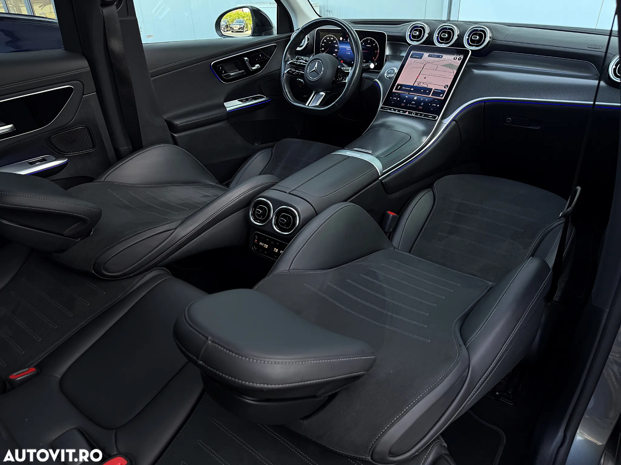 Mercedes-Benz GLC 300 d 4Matic 9G-TRONIC AMG Line Advanced - 23