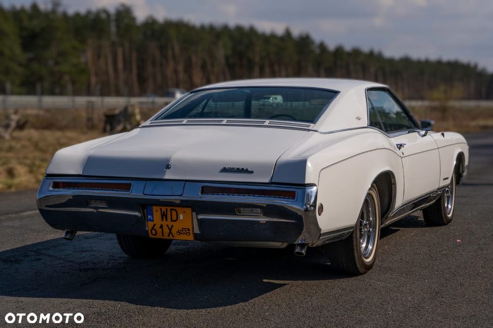 Buick Riviera - 2