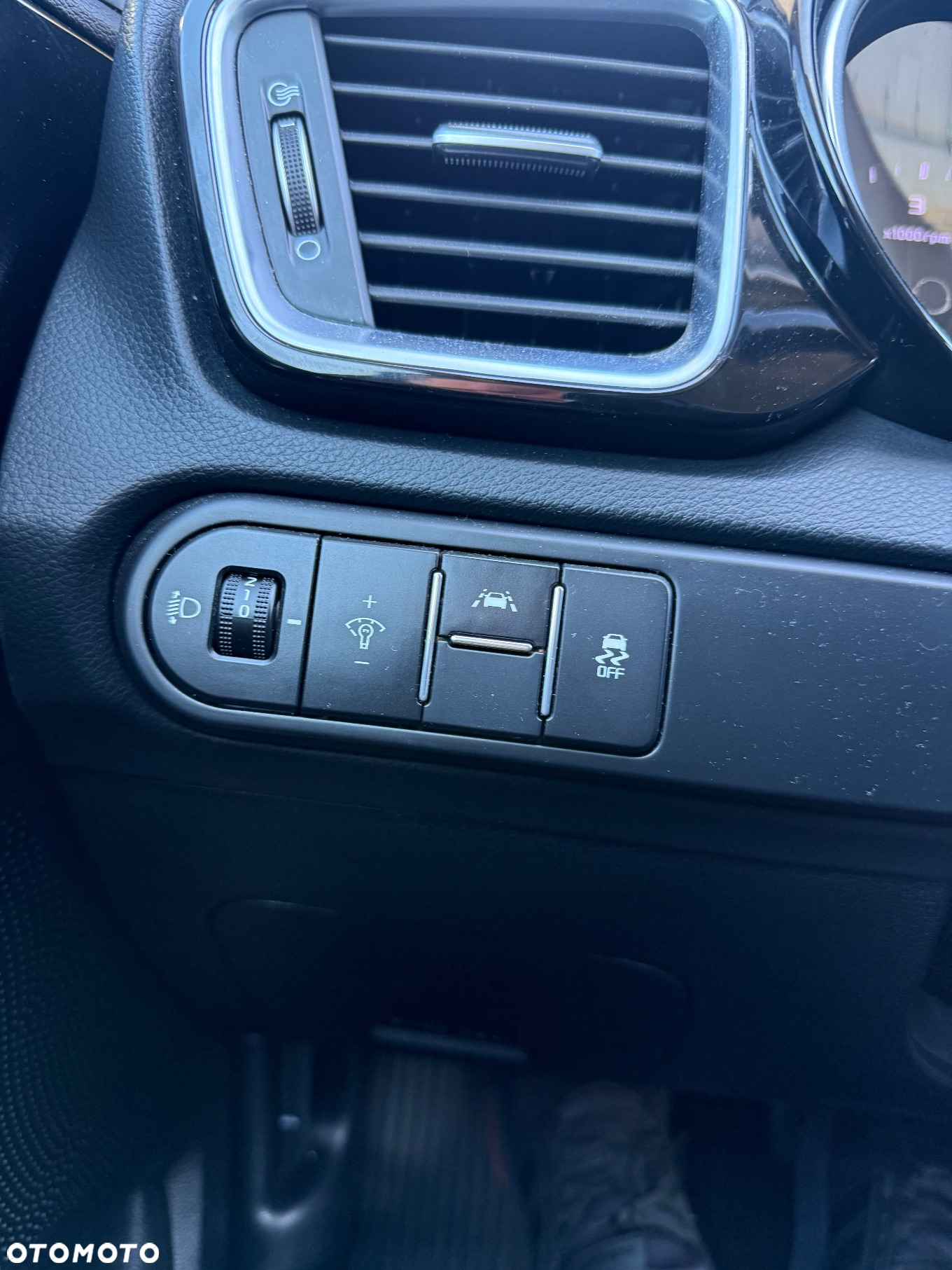 Kia Ceed - 16