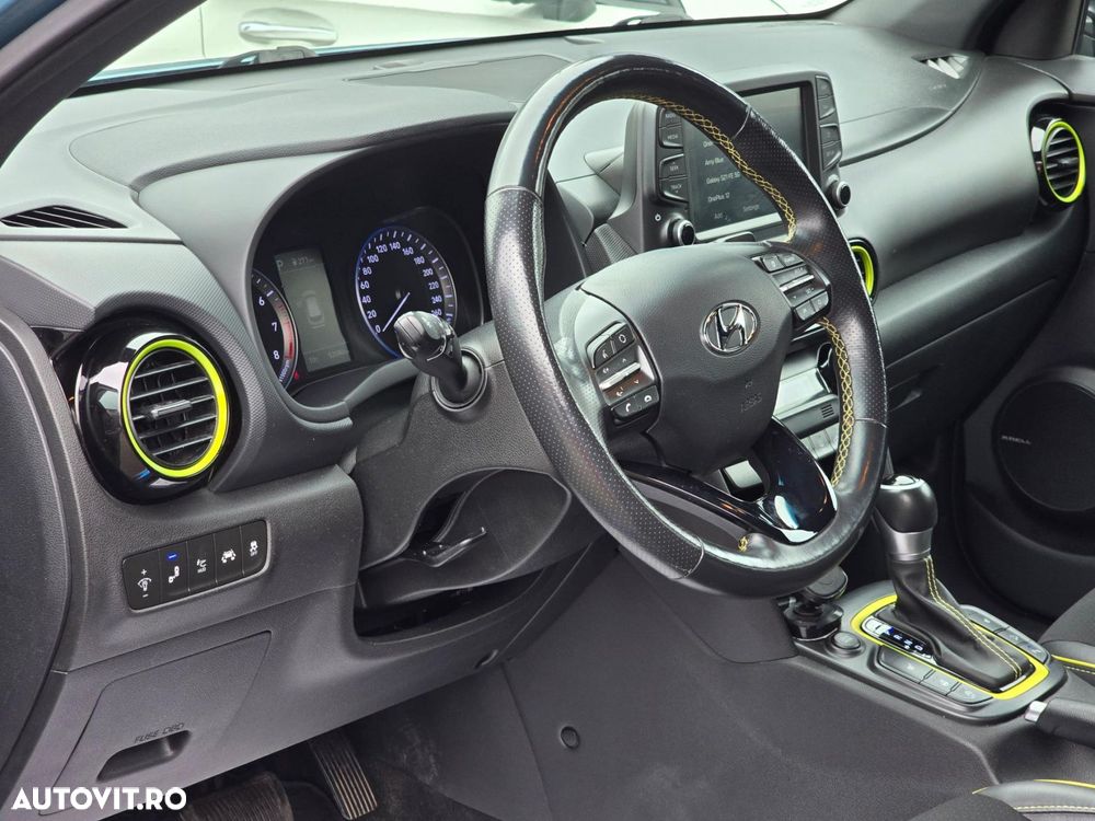 Hyundai KONA - 11