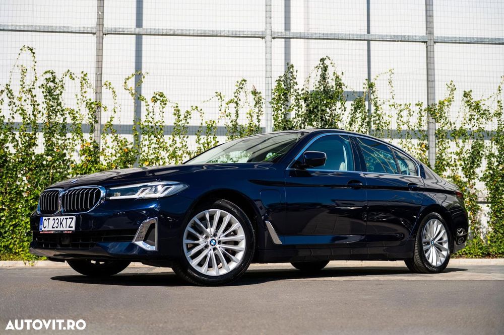BMW Seria 5 2021 photo 2