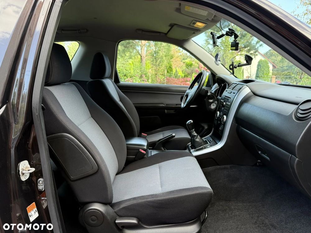 Suzuki Grand Vitara 1.6 - 19