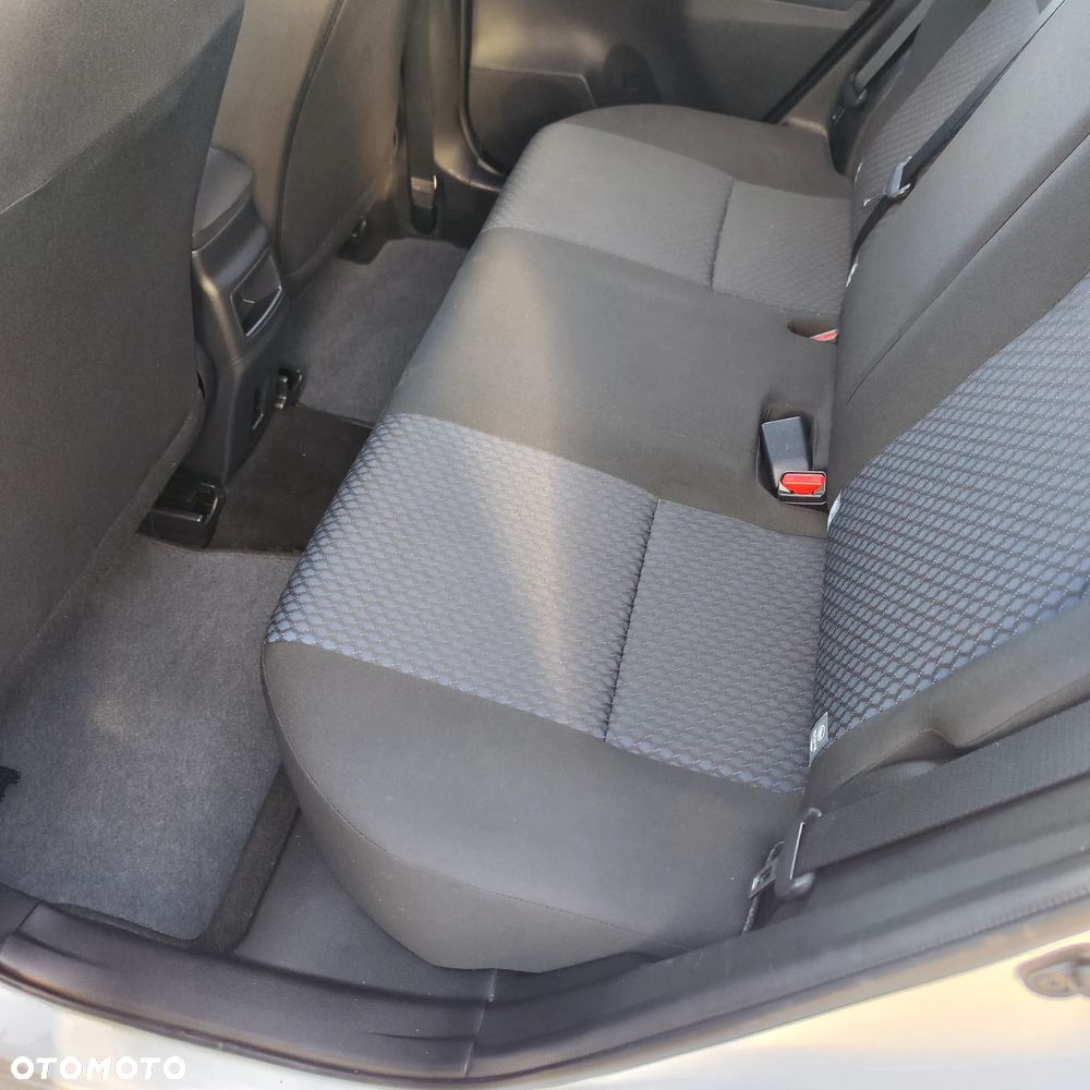 Toyota Auris - 22