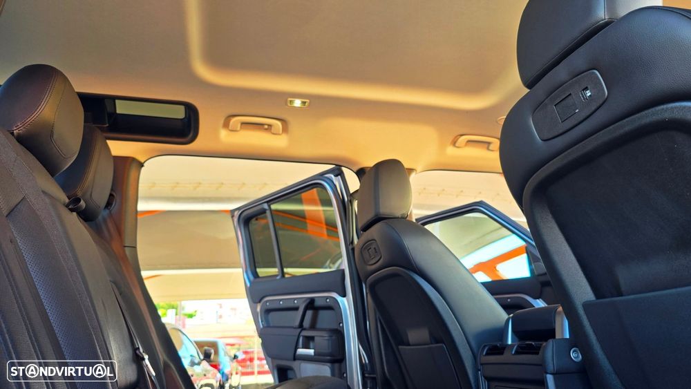 Land Rover Defender 2.0 D 110 AWD S - 33