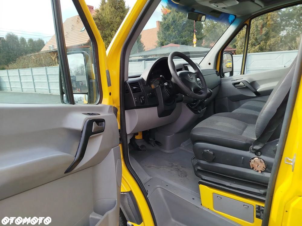 Mercedes-Benz SPRINTER - 11