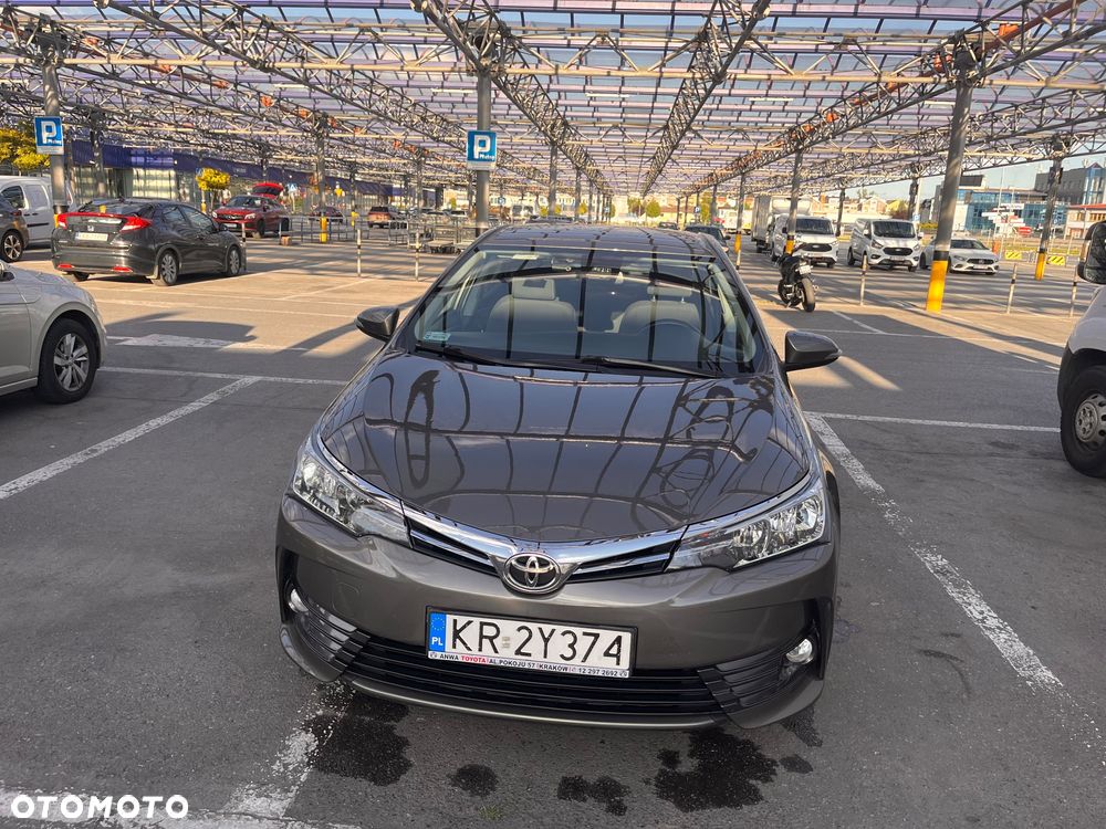 Toyota Corolla - 3