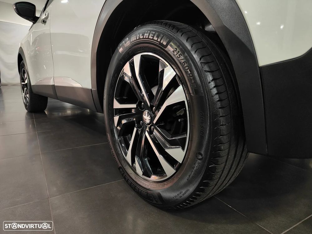 Peugeot 2008 1.2 PureTech Allure EAT8 - 28