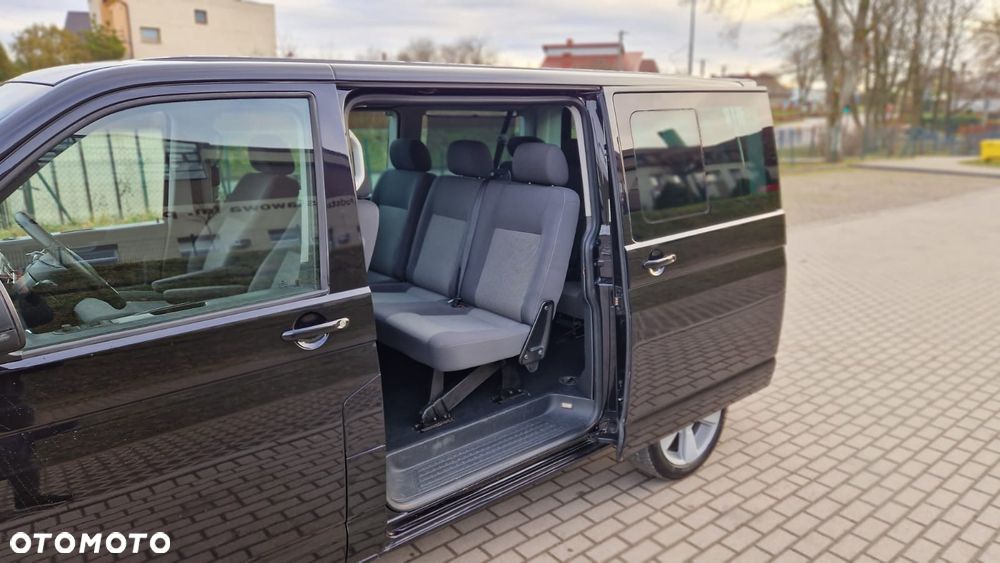 Volkswagen Caravelle - 4